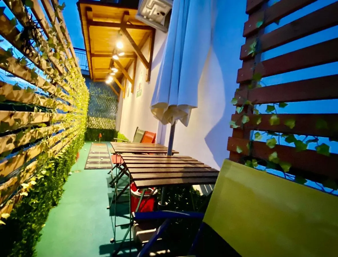 Elegant Vatican Metro & Golf Rome Apartment