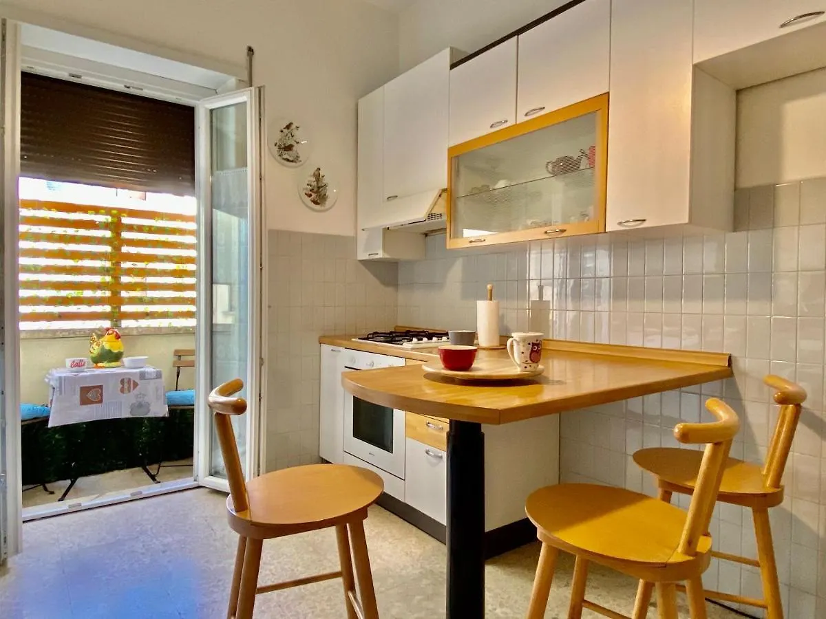 Elegant Vatican Metro & Golf Rome Apartment