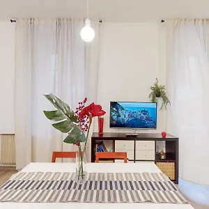 New Japan Trastevere Apartment