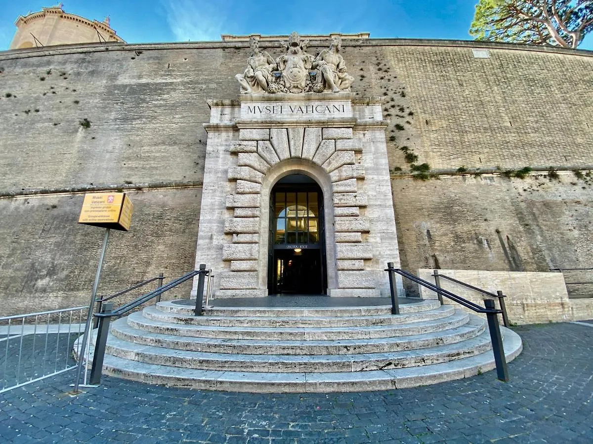 Elegant Vatican Metro & Golf Rome Italy
